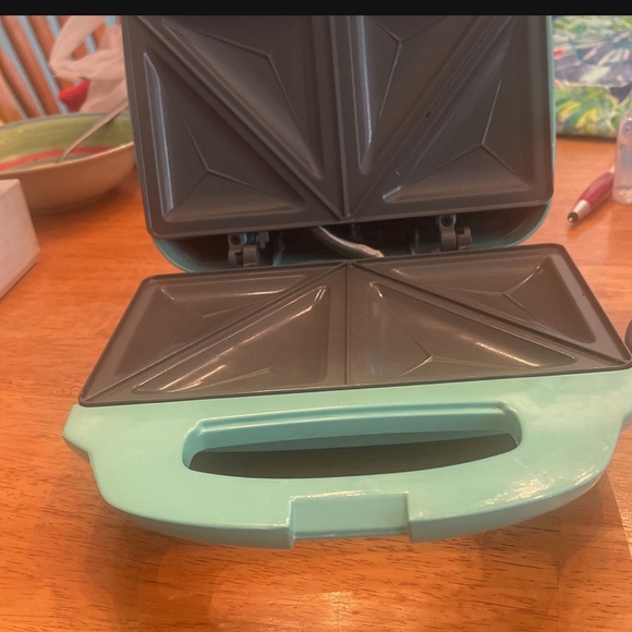 Green life sandwich maker brand new, never used I don’t have the tags - Picture 3 of 6